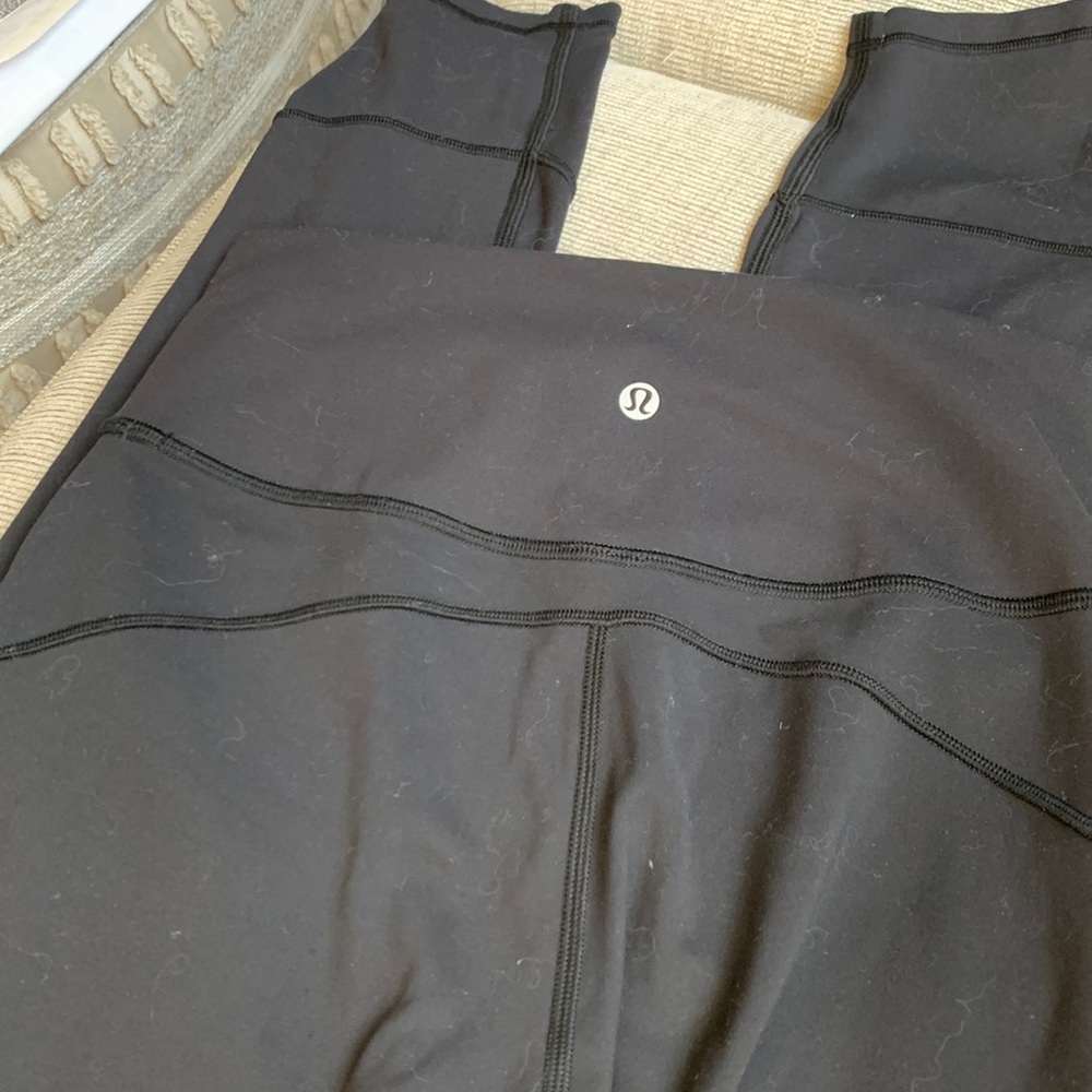 Lululemon size 6 black leggings